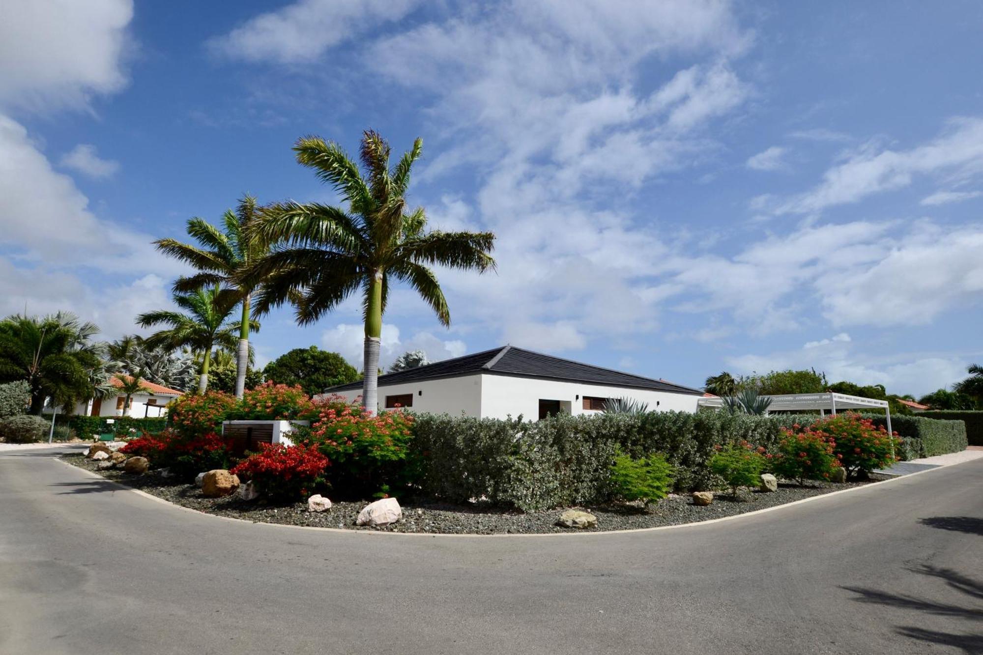 Villapark Flamboyan - Villa Alaia Willemstad Exterior photo